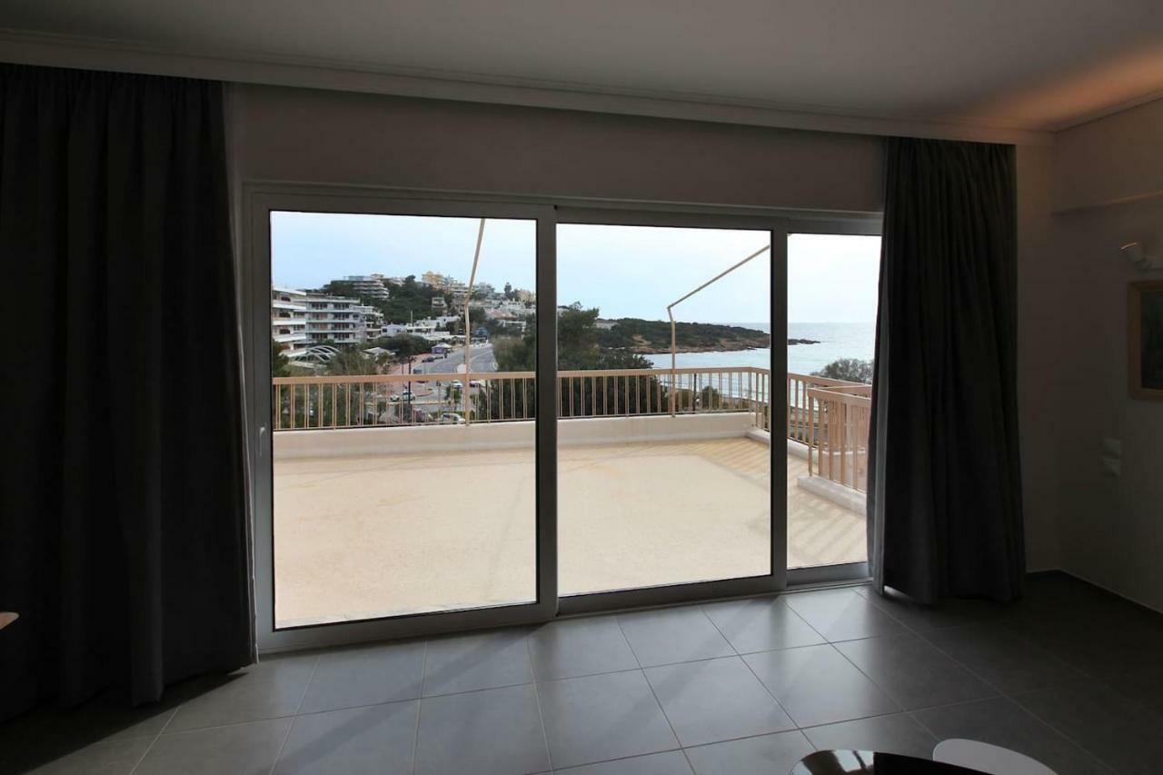 Seaside Renovated Top Floor Apartment Saronida エクステリア 写真