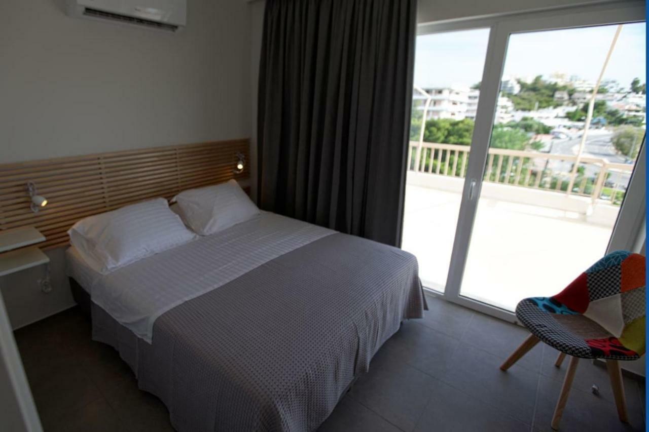 Seaside Renovated Top Floor Apartment Saronida エクステリア 写真